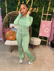 Flare leg chill set